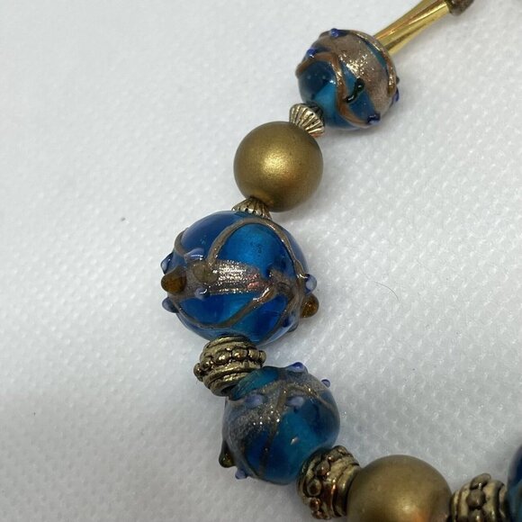 Blue Glass Beaded Bangle Bracelet Toggle Closure Gold Tone 8 Inches - Picture 5 of 5